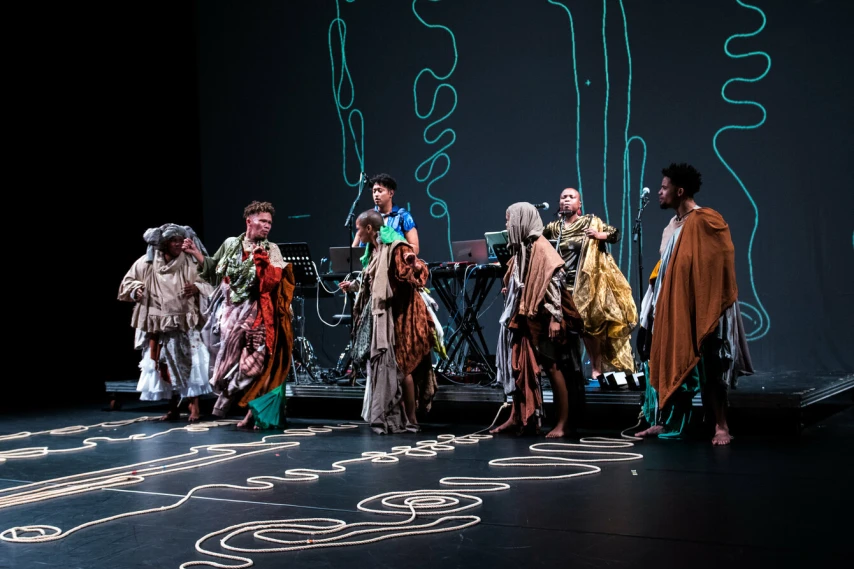 Robyn Orlin / Garage Dance Ensemble / uKhoiKhoi